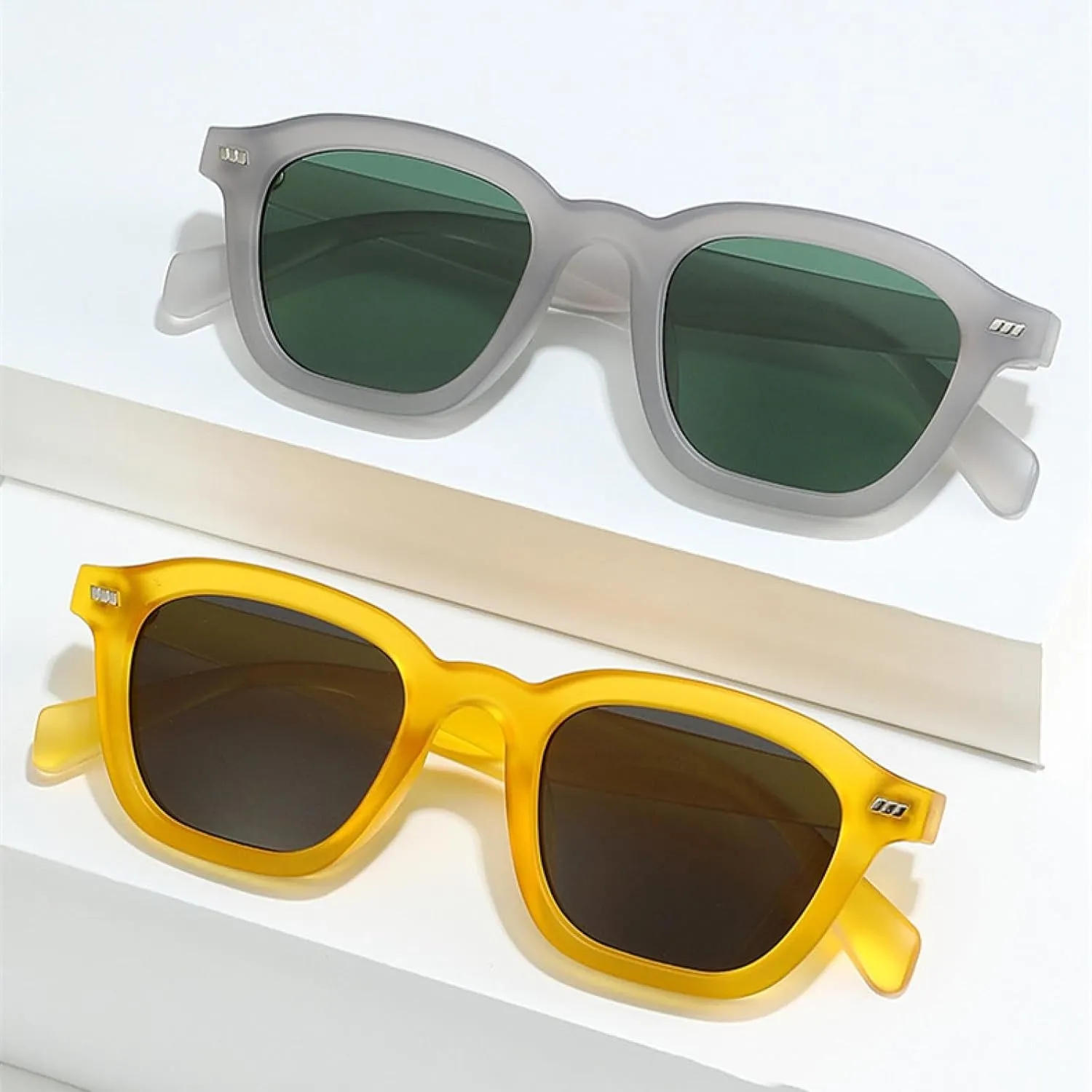 Women Sunglasses Men Fashion Rivet Sunshade Mirror Popular Vintage Spectacles