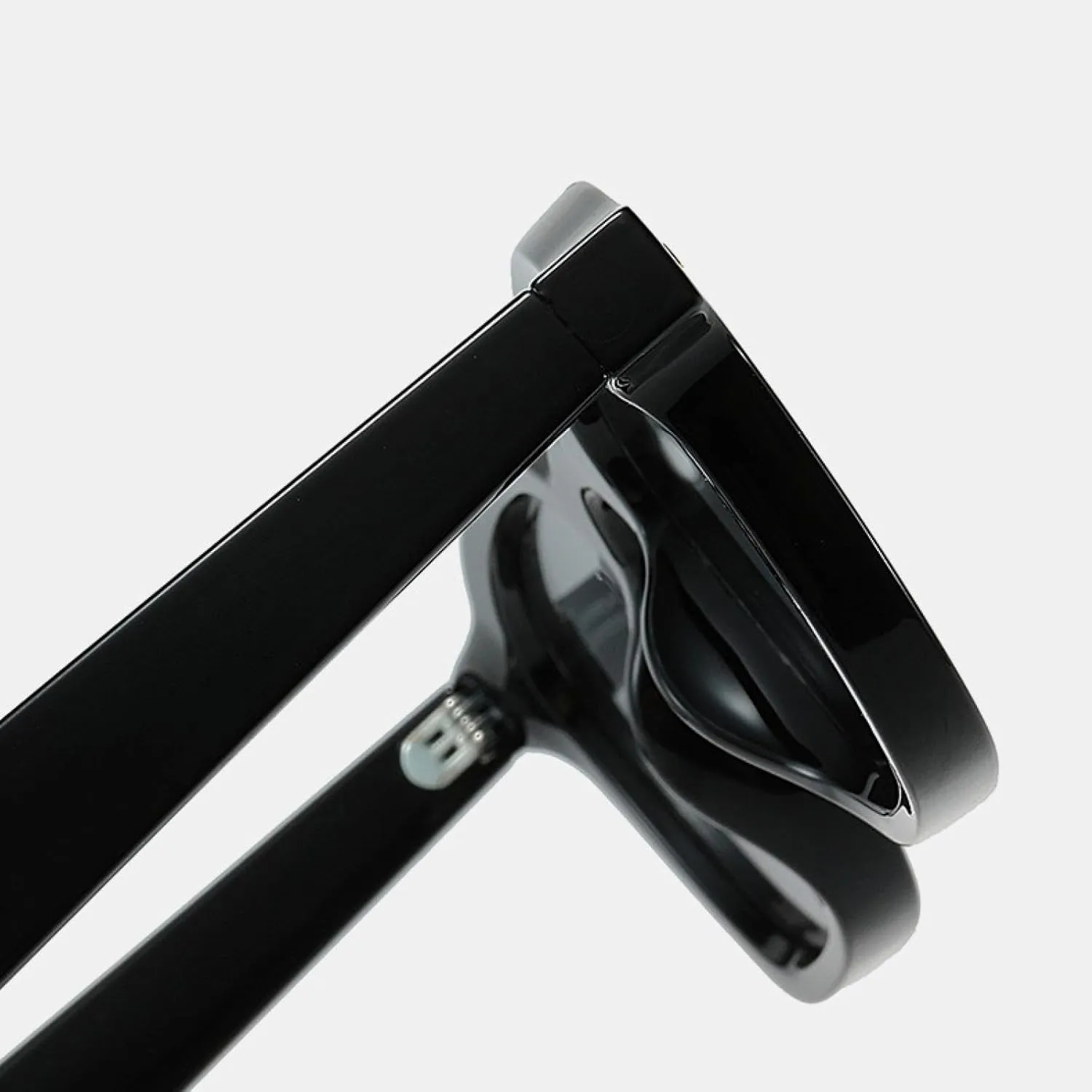Women Sunglasses Men Fashion Rivet Sunshade Mirror Popular Vintage Spectacles
