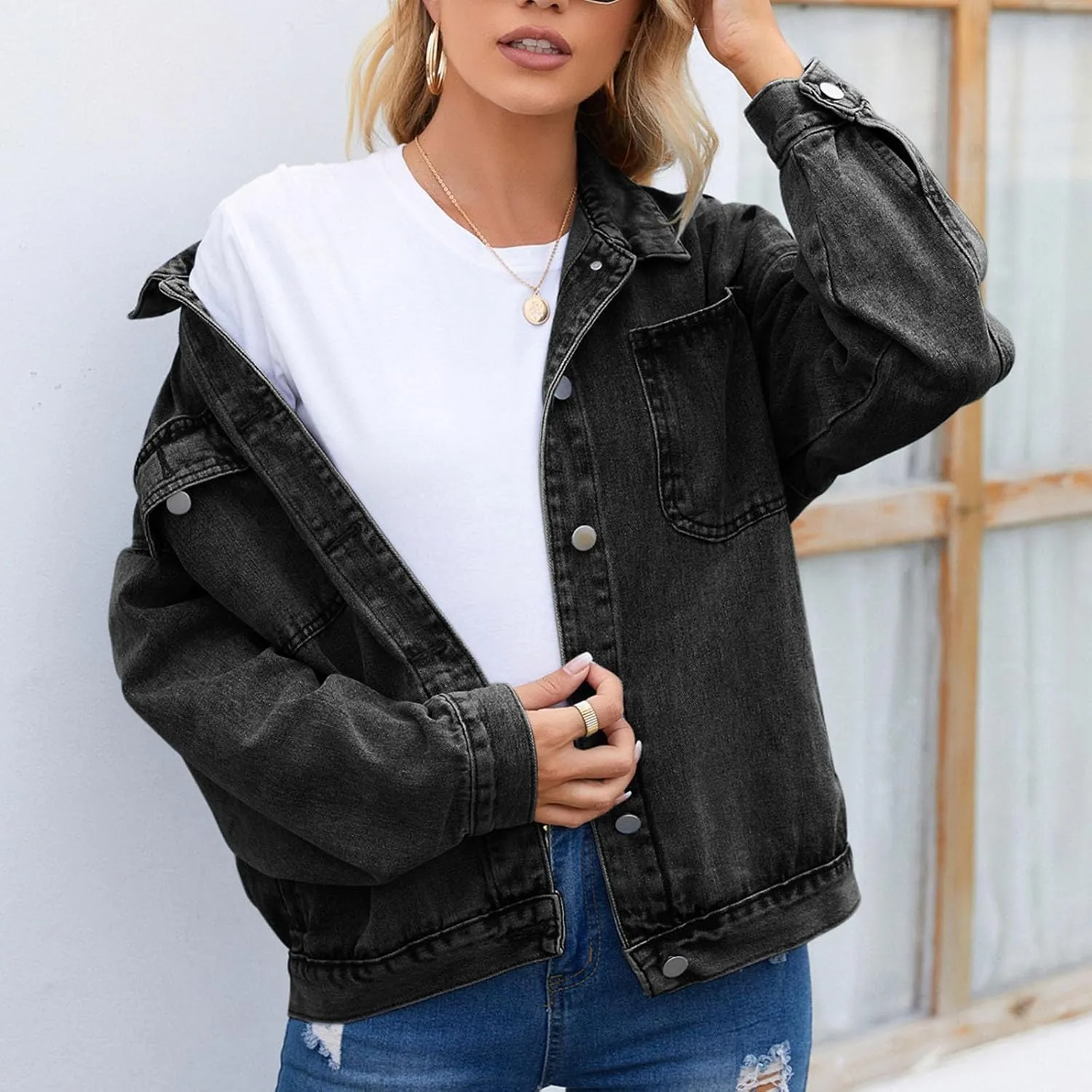 Womens Denim Jacket 2024 Button Up Distressed Jean Jackets Vintage Western Boyfriend Lightweight Coat with Pocket