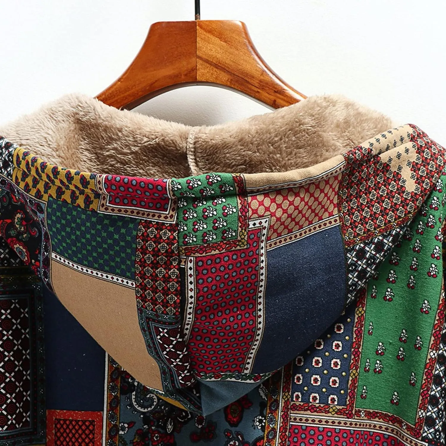 Womens Sherpa Fleece Coat Hiking Fashion Winter Coat Vintage Aztec Hoodie Button Down Sherpa Outerwear with Pockets